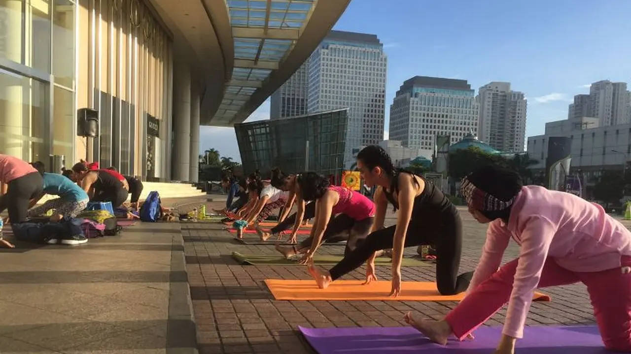 Dea Ananda dan Yoga