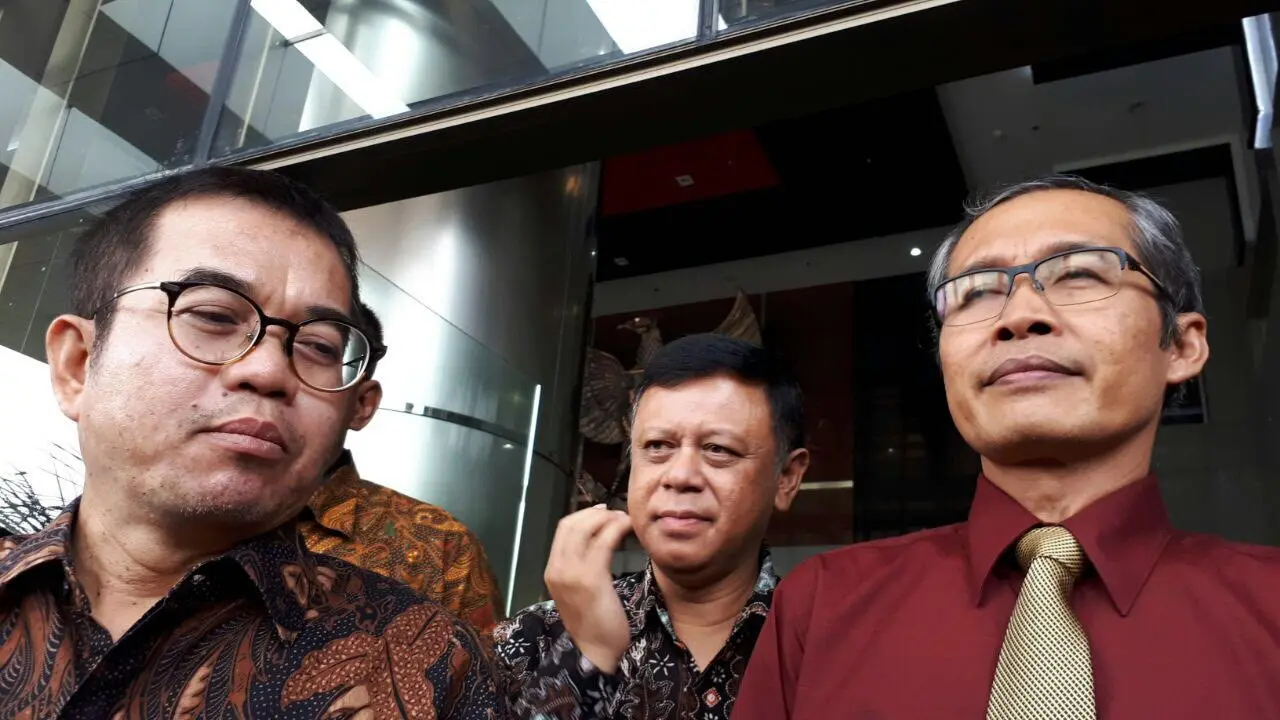 Yudi Latif menyambangi KPK