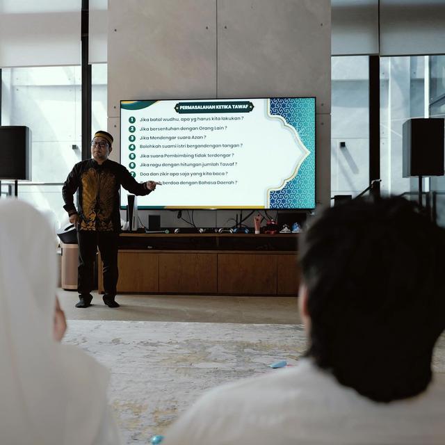 Atta Halilintar dan Aurel Manasik Haji