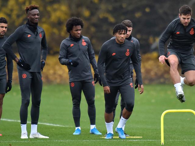 3 Bek Incaran Chelsea Di Bursa Transfer Musim Dingin Bola Liputan6 Com