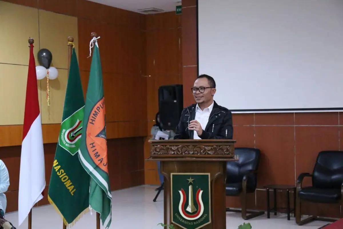 Agar menguasai kompetensi di atas standard, mentri yang akap disapa MHD ini mengajak mahasiswa untuk kerja keras dalam belajar. 