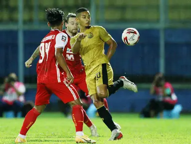 Renan Silva - Gelandang asal Brasil ini merupakan sosok playmaker dan menjadi tumpuan Bhayangkara FC sejak musim lalu. Pemain yang dibekali pergerakan cepat dan umpan akurat ini memiliki harga Rp5,21 miliar. (Foto: Bola.com/M Iqbal Ichsan)