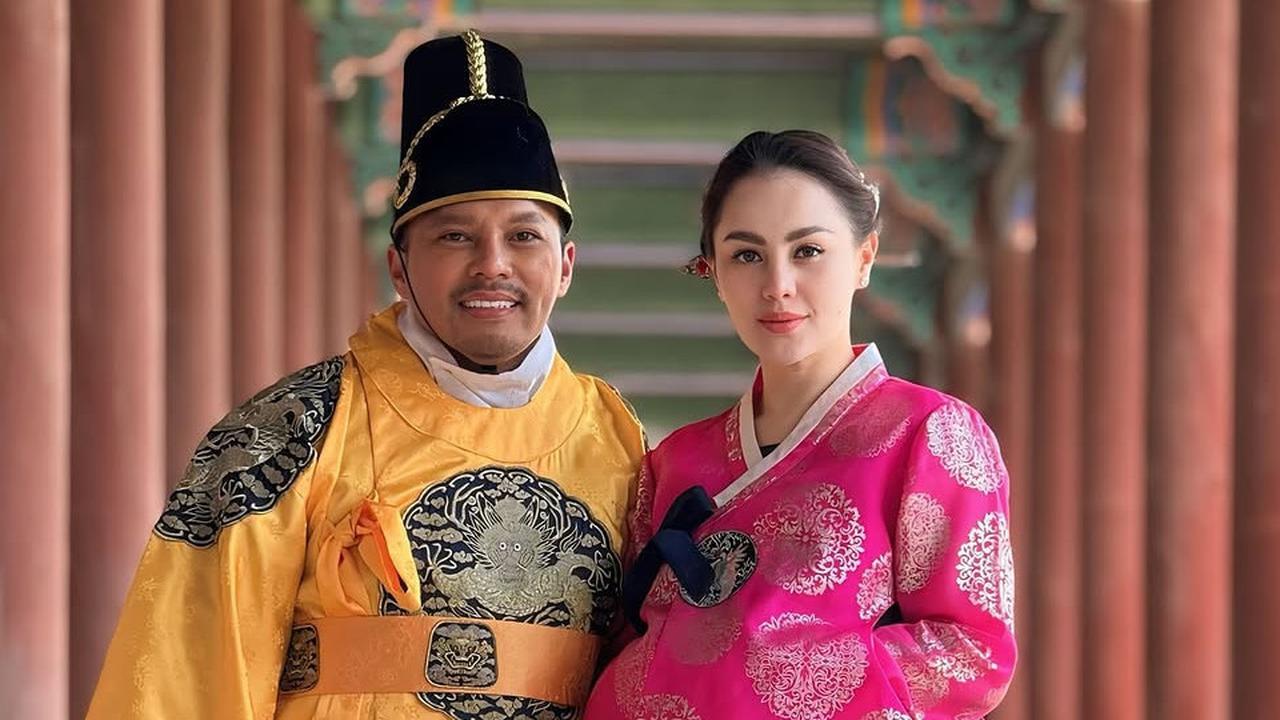 Potret Terbaru Jennifer Dunn dan Keluarga  Liburan di Korea, Kompak Pakai Hanbok saat Kunjungi Istana Gyeongbok