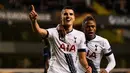 Pemain Totteham Hotspur, Erik Lamela, merayakan gol yang dicetaknya ke gawang AS Monaco dalam laga Grup J Liga Europa yang berlangsung di Stadion White Hart Lane, London, Inggris, Kamis (10/12/2015). (Reuters/Dylan Martinez)