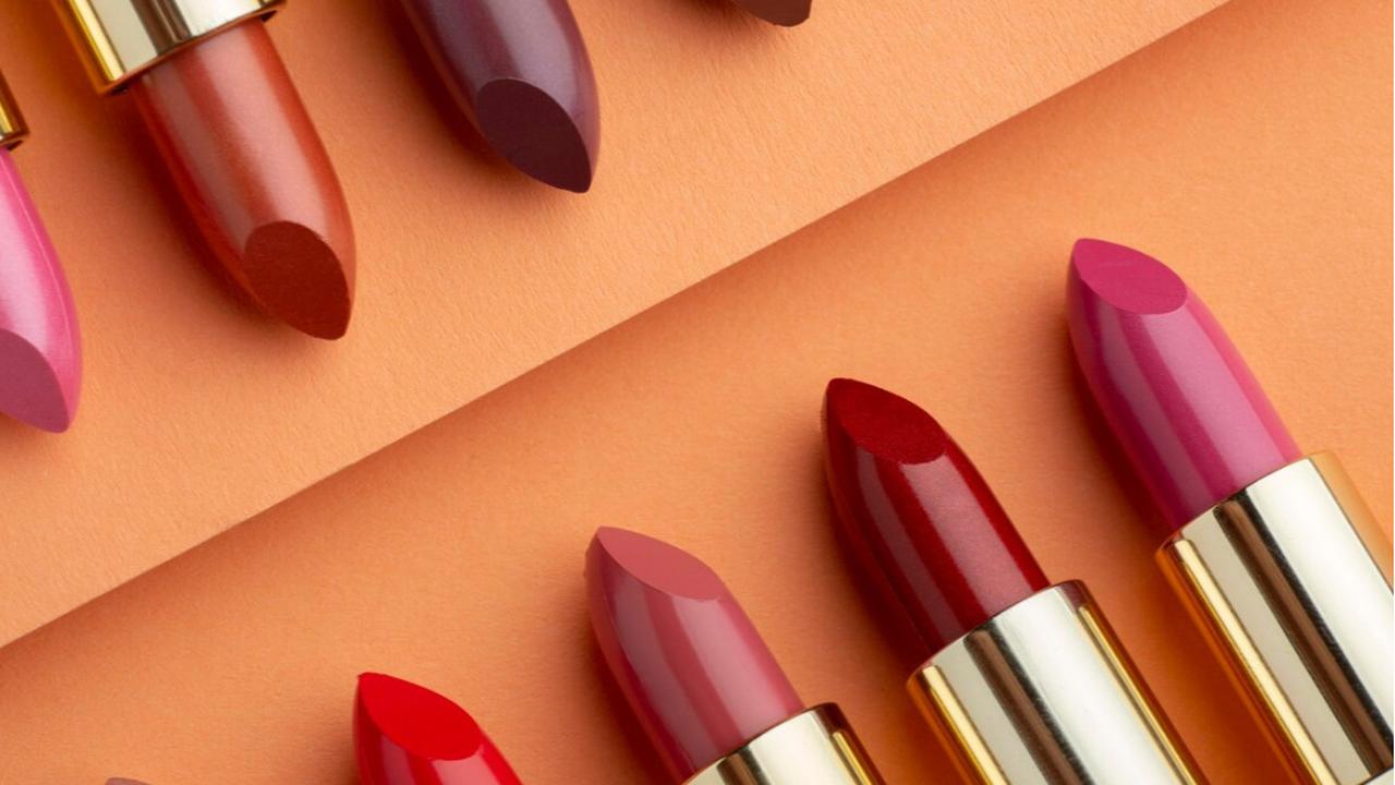 Ternyata Ini Alasan Wanita Memiliki Banyak Lipstik dengan Warna yang Hampir Identik, Tahu Beda Warna Lipstiknya?