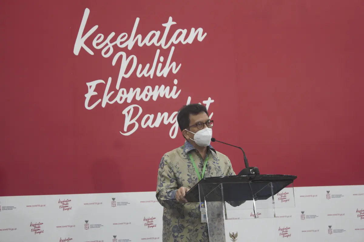 Ketua Komnas KIPI Hindra Irawan Satari soal vaksin AstraZeneca. (Dok: KPCPEN)