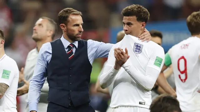 Gareth Southgate dan Dele Alli.