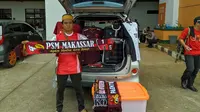 Jauh-jauh dari Makassar, Muslim Mengais Rezeki Berjualan Atribut PSM di Pakansari
