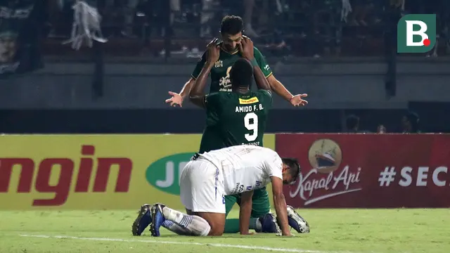 Persebaya Surabaya vs Persib Bandung