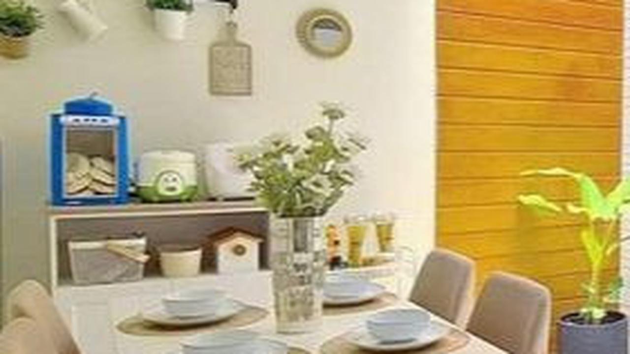 Ruang Makan Semi Outdoor Simple