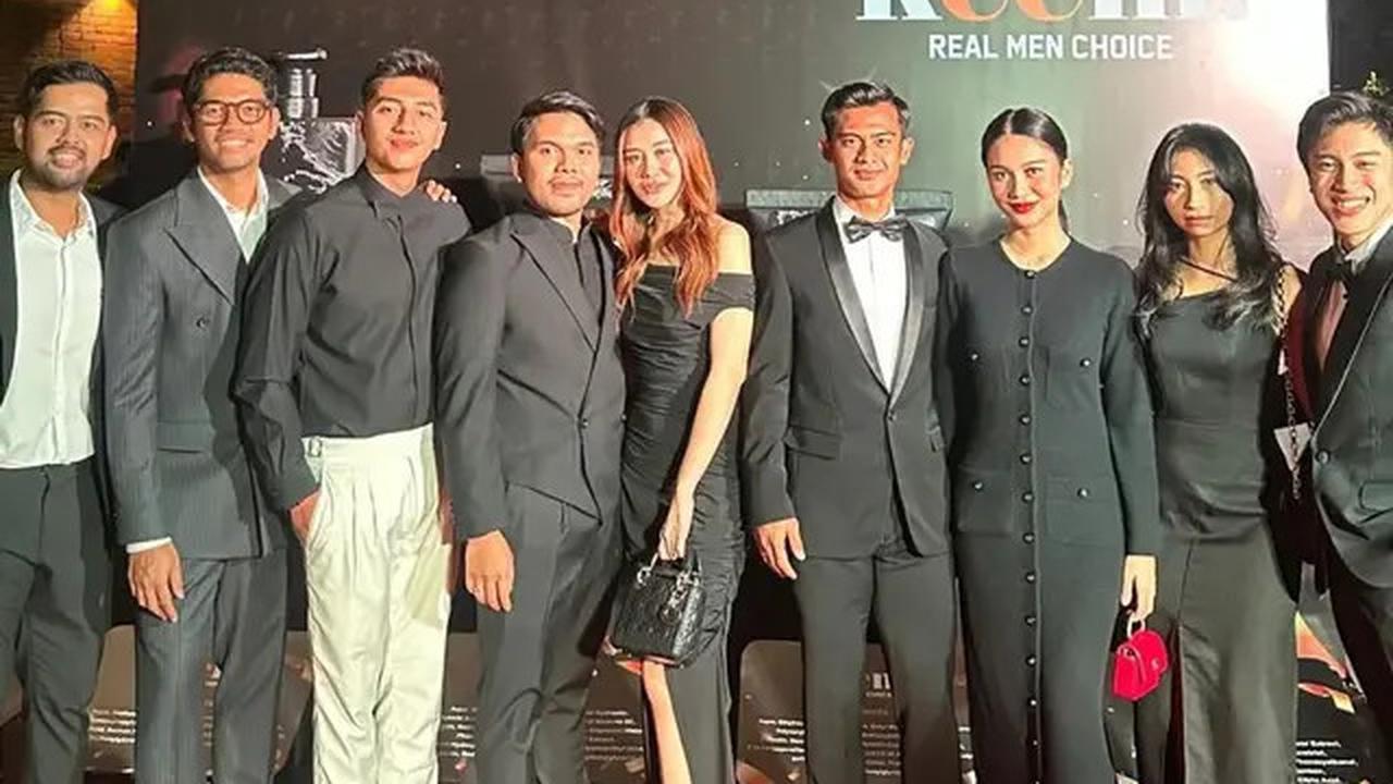 6 Potret Pratama Arhan dan Azizah Salsha Hadiri Acara Bareng, InteraksinyaDisorot
