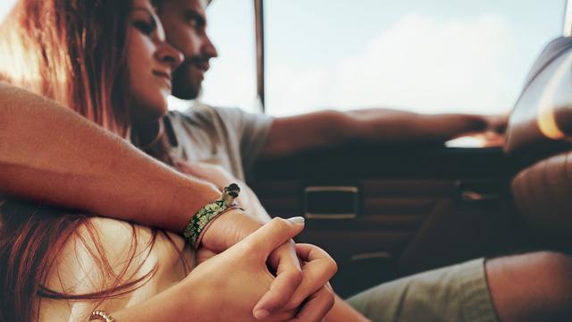 Pasangan - hubungan cinta (iStock)