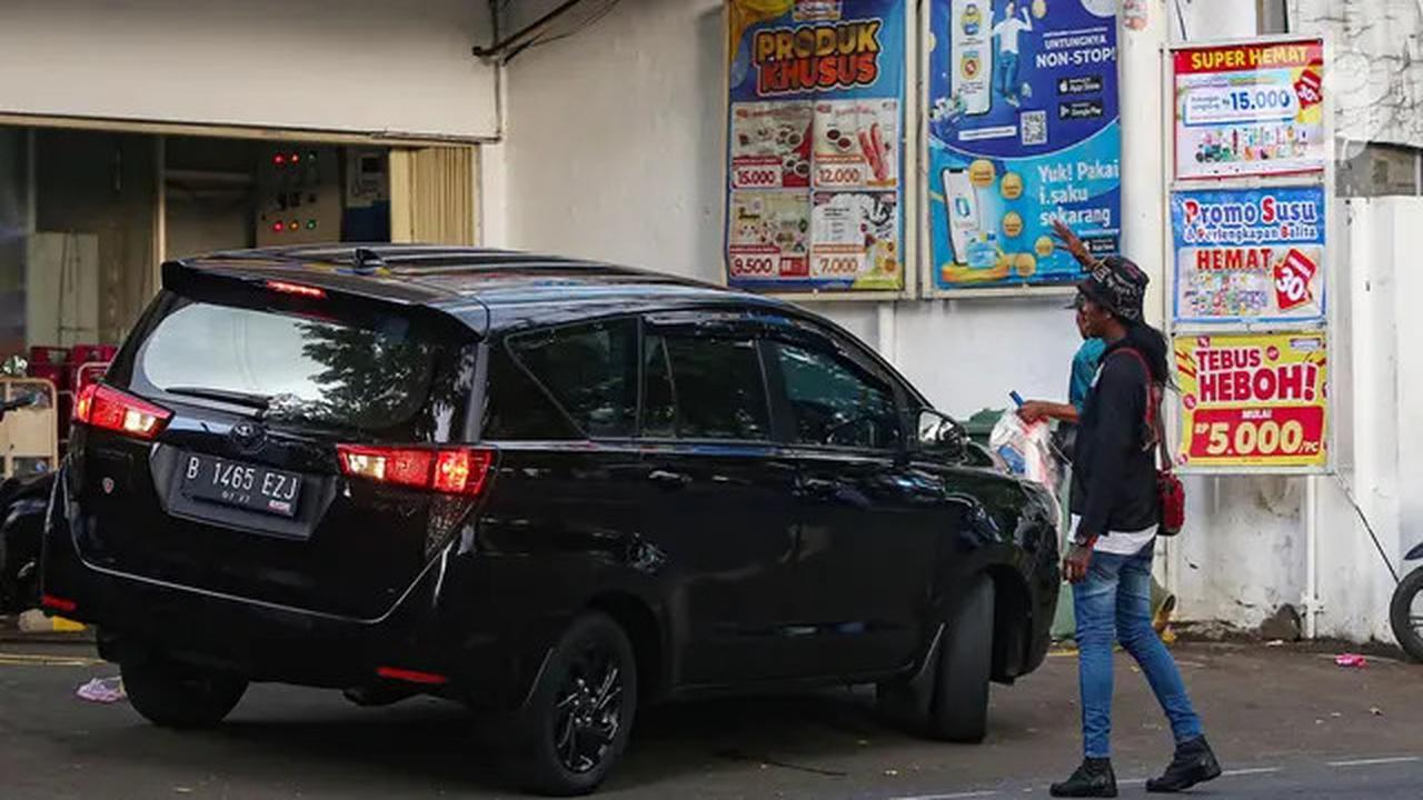 Juru Parkir Liar Kembali Marak di Minimarket Jakarta