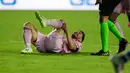 Selain Lionel Messi, Sergio Busquets juga menjalani debut pada pertandingan ini. Kendati demikian kehadiran Messi dan Busquets belum banyak membantu Inter Miami. Alih-alih mencetak gol, Inter Miami justru kebobolan pada menit ke-65 melalui Uriel Antuna. (AP Photo/Lynne Sladky)
