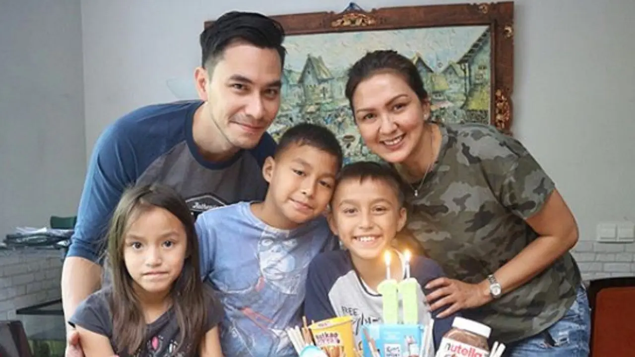 Donna Agnesia dan Darius Sinathrya
