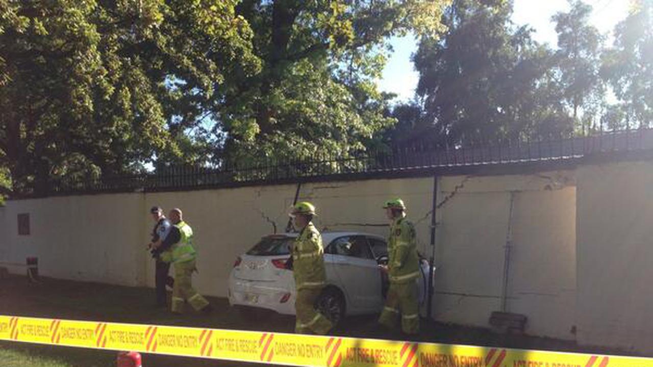 Sopir Lansia Tabrak Pondokan PM Australia