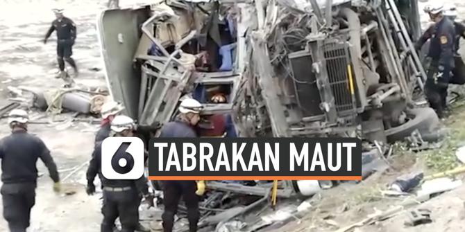 VIDEO: Kecelakaan Bus di Jalan Tol Peru, 14 Tewas