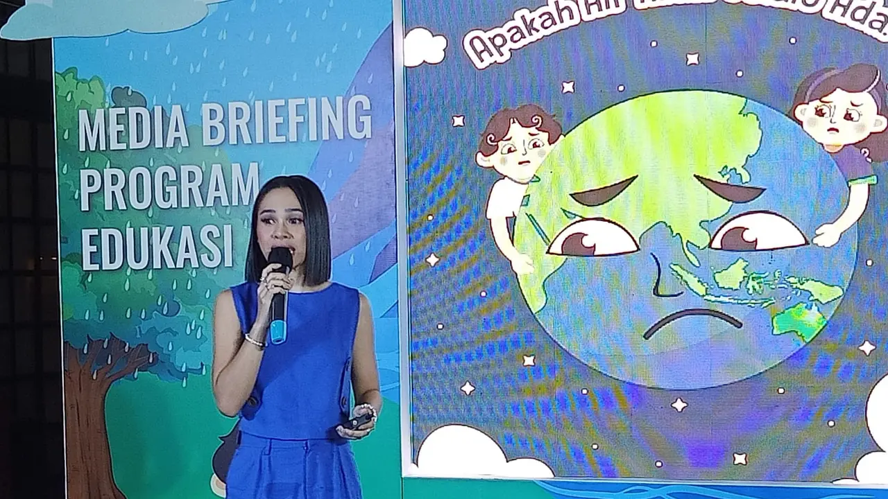 Trik Andien Aisyah Ajarkan 2 Anaknya Lebih Bijak Gunakan Air, dari Siapkan Mainan hingga Wayang