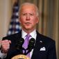 Presiden AS Joe Biden menyampaikan pidato tentang kesetaraan rasial di Ruang Makan Negara Gedung Putih pada 26 Januari 2021, di Washington. (Foto: AP / Evan Vucci)
