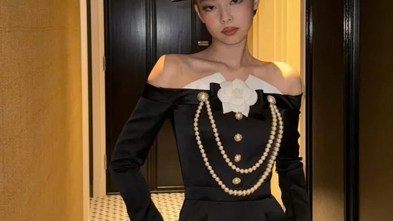 5 Tips Bikin Bahu 90 Derajat bak Jennie Blackpink, Praktis Enggak Perlu ke Gym