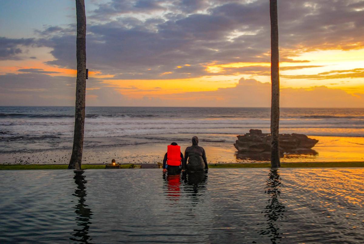 FOTO: Pantai Pasut, Permata Tenang di Tabanan yang Menawarkan Keindahan Senja