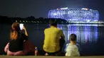 Jakarta International Stadium (JIS) yang dilihat dari Danau Cincin, Papango, Tanjung Priok, Jakarta Utara, 19 April 2022. (Bola.com/Bagaskara Lazuardi)