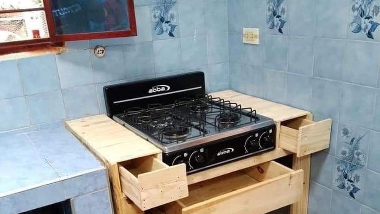 Desain Meja Kompor Minimalis