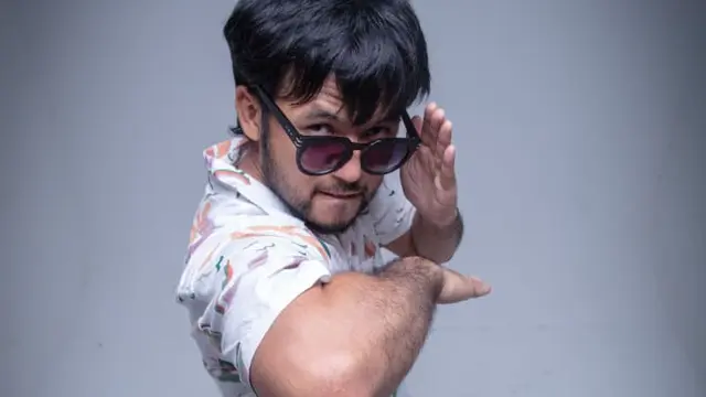 Banting Stir Jadi Penyanyi, Petarung MMA Kikong Rilis Single Rencana Gila