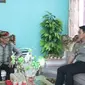 Kapolda Kaltara Irjen Pol Daniel Adityajaya sambangi kediaman Tokoh Masyarakat Bulungan, Datu Buyung, Kamis (25/05/2023).