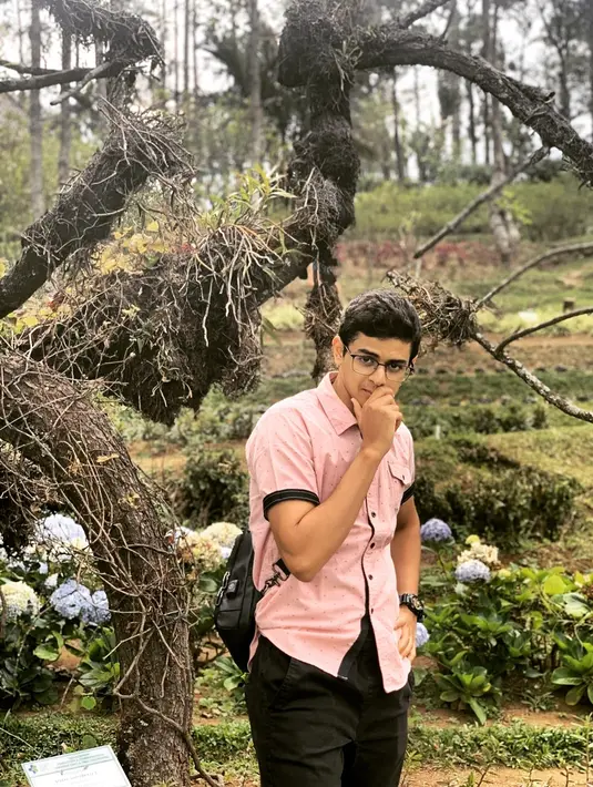 Diketahui, Ali Saleh Alhuraiby merupakan teman satu almamater dari  Mutiara Annisa Baswedan alias Tia yang mengambil jurusan Ilmu Hukum. (FOTO: instagram.com/alihuraiby/)