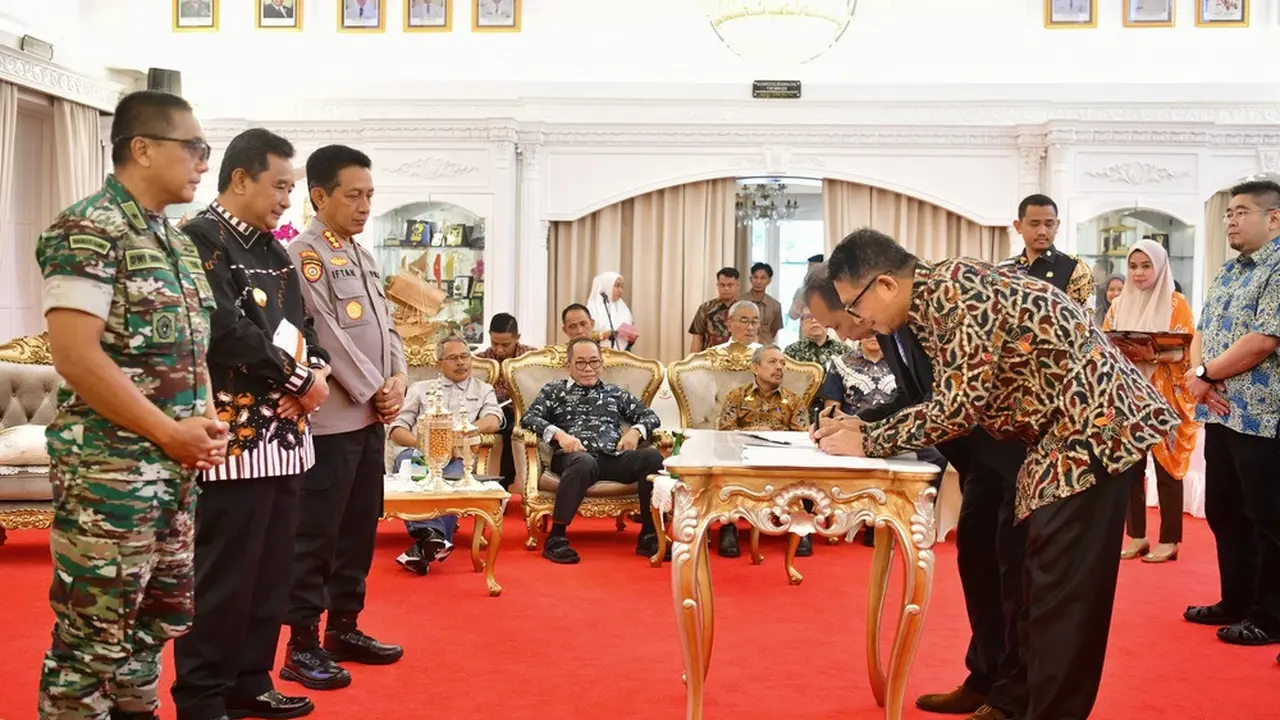 Pengusaha asal Malaysia, Dato' Mohd Emir Mavani Abdullah akan berinvestasi di Sulsel.