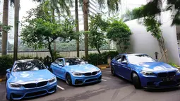 Sejumlah mobil BMW F Series berkumpul dalam acara 4th Komunitas BMW F Series di Jakarta, Sabtu (24/3). Komunitas F Series merupakan kumpulan para penggemar kendaran BMW dengan kode sasis 'F'. (Liputan6.com/Pool/Bio)