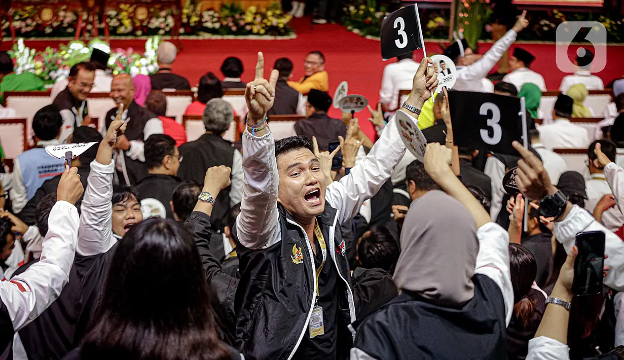 Hasilnya, pasangan capres-cawapres Anies Baswedan-Muhaimin Iskandar mendapatkan nomor urut 1 (satu), Prabowo Subianto-Gibran Rakabuming Raka mendapat nomor urut 2 (dua) dan Ganjar Pranowo-Mahfud Md mendapat nomor 3 (tiga). (Liputan6.com/Faizal Fanani)