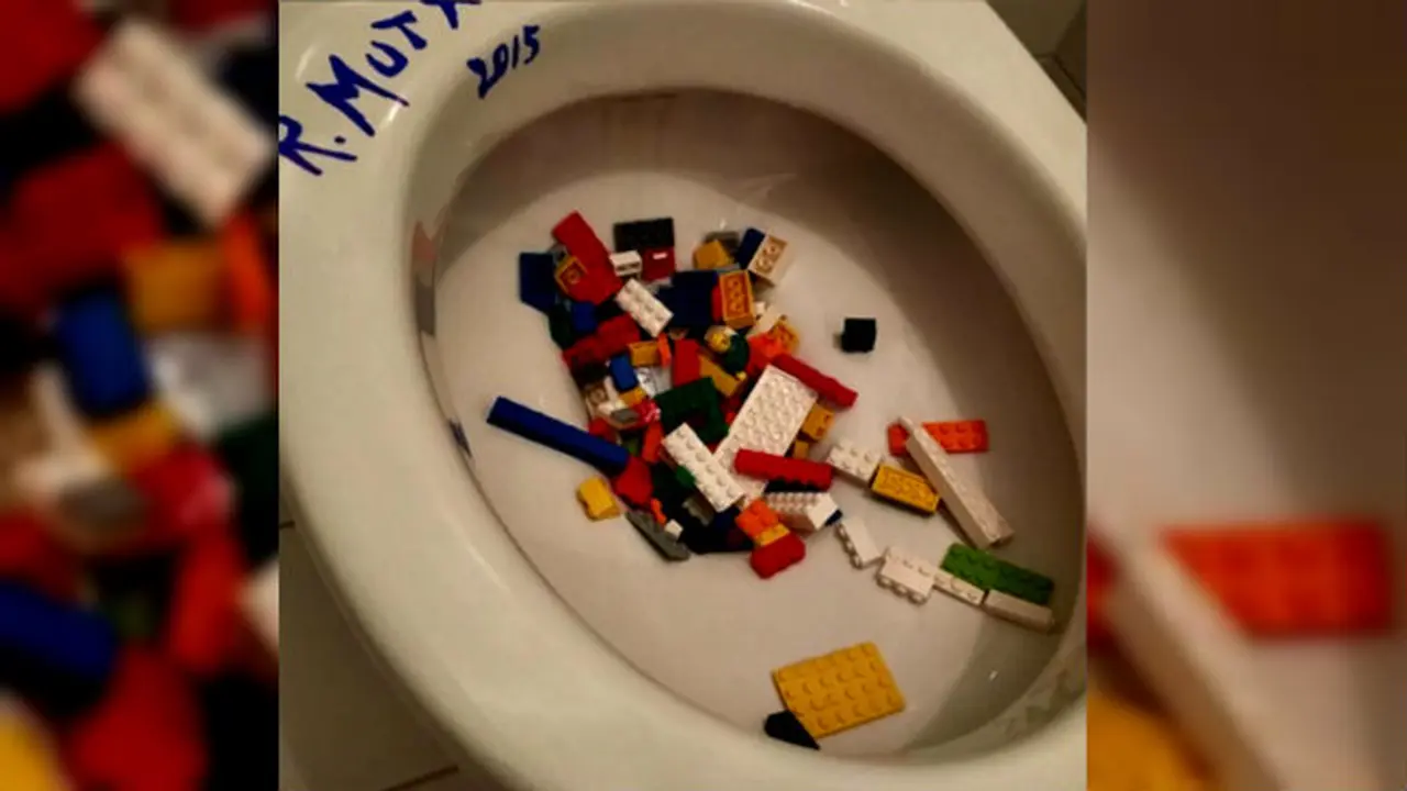 Dikira Berpolitik, Seniman Ini Pernah Dilarang Membeli Lego *