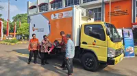 Mitsubishi Fuso Serahkan Canter Cold Chain untuk Poslog Indonesia (Arief A/Liputan6.com)