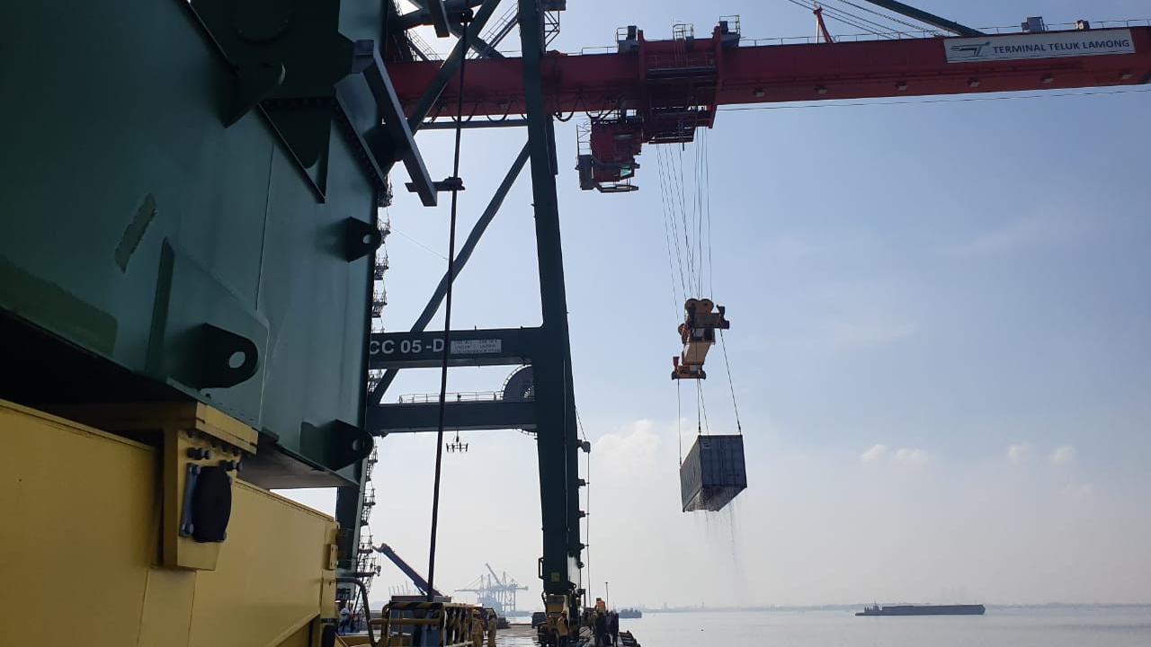 Kapal Kargo Karam Sudah Ditangani, Operasional Terminal Teluk Lamong Kembali Normal