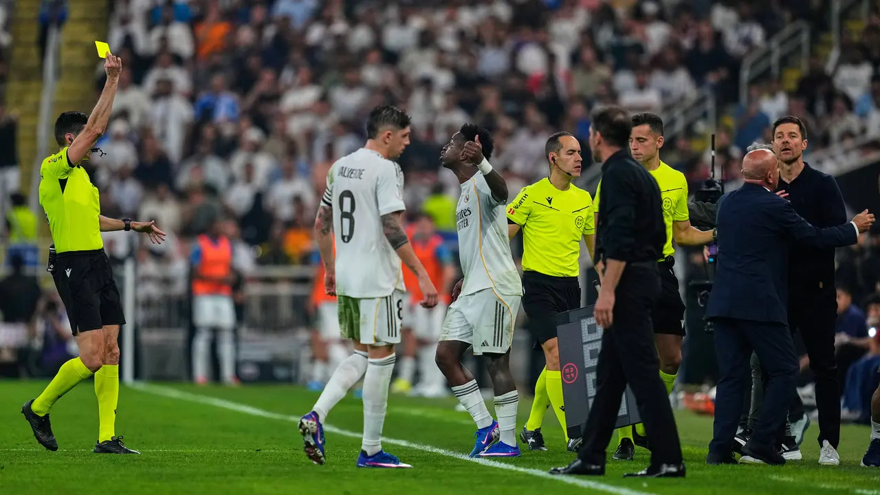 Foto: Aksi Cekcok Vinicius dan Simeone dalam Laga Panas Derby Madrid di Semifinal Piala Super Spanyol