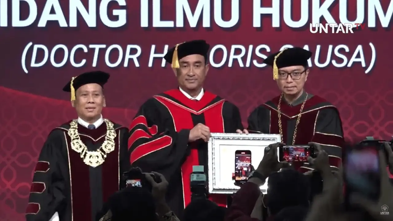 Kepala Badan Narkotika Nasional Republik Indonesia (BNN RI) Komisaris Jenderal Polisi Suyudi Ario Seto dianugerahi gelar Doktor Honoris Causa (Dr. H.C.) oleh Universitas Tarumanegara. (Istimewa)
