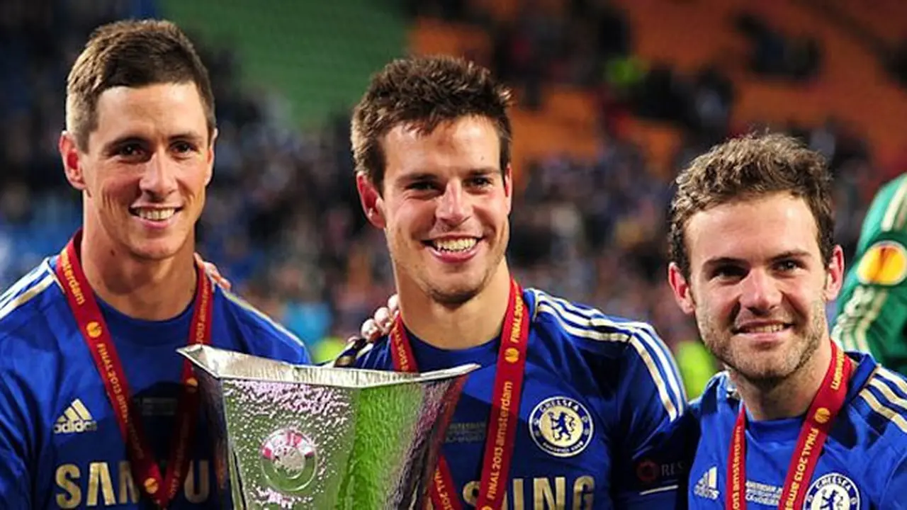 torres-mata-dan-azpilicueta-130924c.jpg