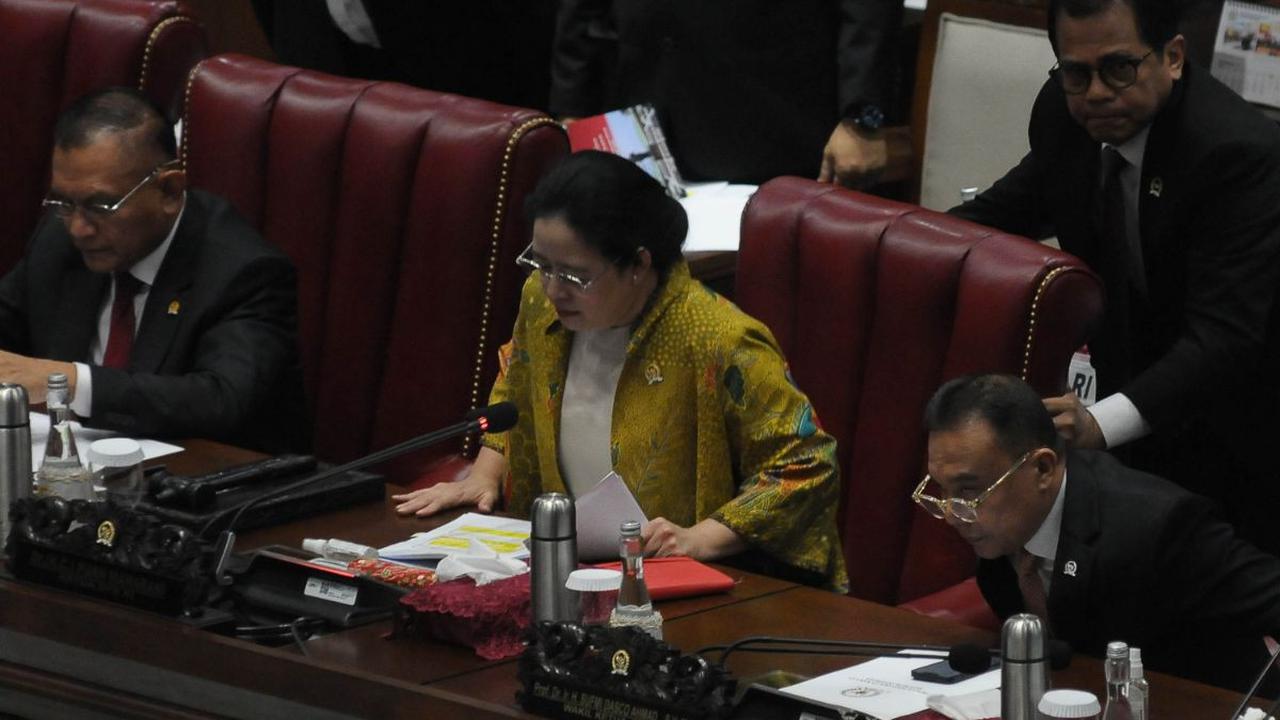 Rapat paripurna tersebut sekaligus digelar dalam rangka untuk penyampaian laporan kinerja selama tahun sidang 2022-2023.