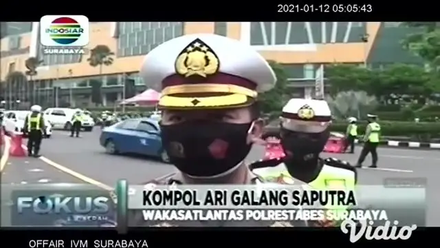 Pemberlakuan Pembatasan Kegiatan Masyarakat (PPKM) pada hari pertama di Kota Surabaya, Jawa Timur, Polrestabes Surabaya melakukan pemeriksaan atau check point di beberapa titik.