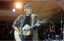 Jelang konser Iwan Fals, calo jual tiket setengah harga!