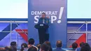 Ketum Partai Demokrat, Susilo Bambang Yudhoyono memberikan pidato politiknya pada penutupan Pembekalan Caleg DPR RI Partai Demokrat di Jakarta, Minggu (11/11). Pembekalan dilakukan menjelang pelaksanaan pemilu legislatif (Liputan6.com/Herman Zakharia)