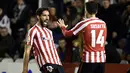 Pemain Athletic Bilbao, Raul Garcia (kiri) menyumbangkan 3 gol dan bersaing sebagai top skor pada ajang Copa Del Rey 2016-2017.  (EPA/Pedro Puente Hoyos)