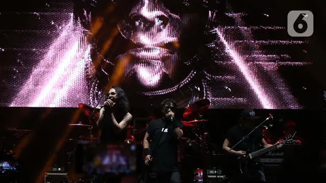 Penampilan Edane Guncang Panggung Rock Legends Festival