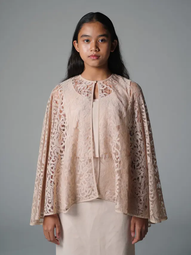 Brokat Cape Layer Panjang Minimalis Glamor