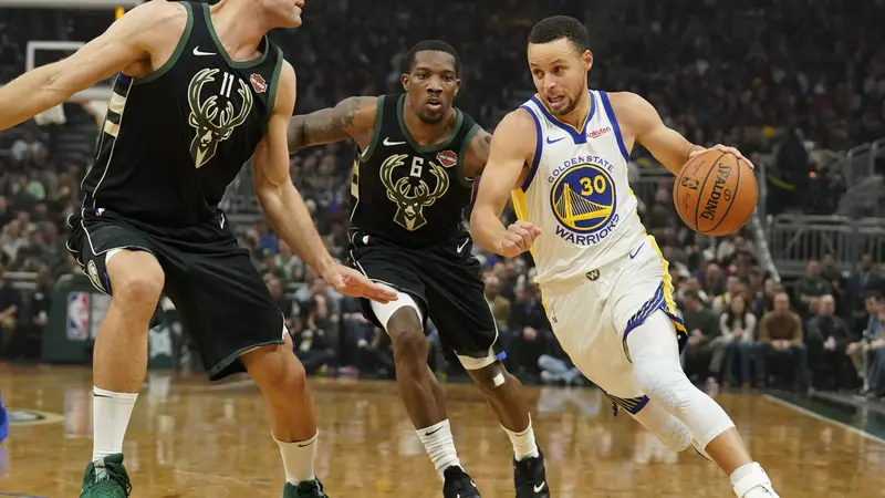 Stephen Curry memimpin Warriors kalahkan Bucks di laga NBA