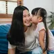 Jangan anggap sepele batuk dan demam si kecil, ya! TB pada anak sering dikira cuma penyakit ringan padahal bisa berdampak serius pada kesehatannya. Yuk, cari tahu dan kenali 7 tanda tuberkulosis pada anak sejak dini supaya si kecil tetap sehat dan tumbuh optimal! (Foto dok: Freepik/tirachardz).