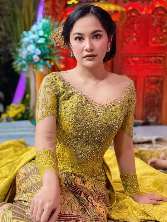 Video klip Melawan Restu sendiri sudah ditonton lebih dari 15,7 juta dalam kurum waktu 3 bulan saja. (Foto: instagram.com/mahaliniraharj)