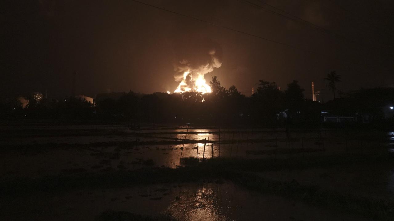 Kebakaran Hebat Kilang Minyak Pertamina Cilacap